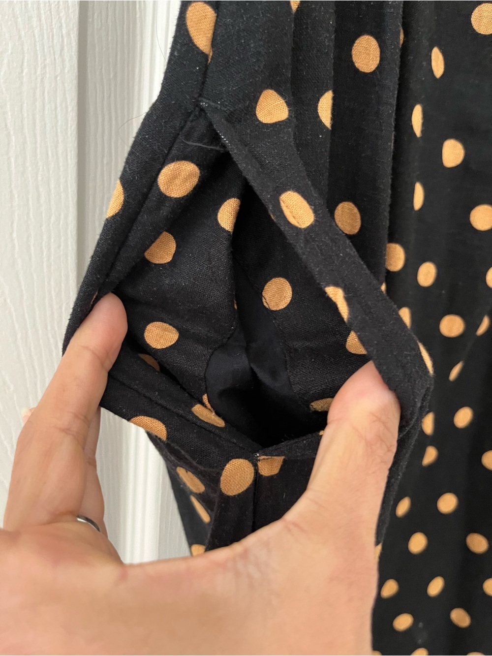 Cynthia Rowley Black and Tan Polka Dot Sleeveless Midi Dress size 6 - Picture 5 of 9